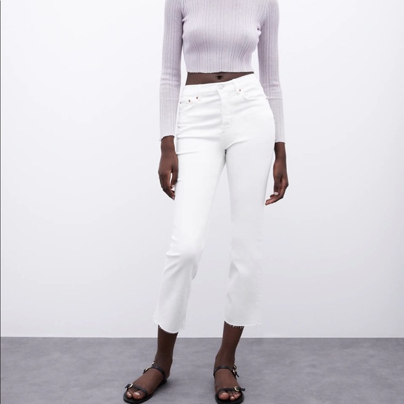 Zara Denim - Zara the Dreed flare white frayed hem jeans